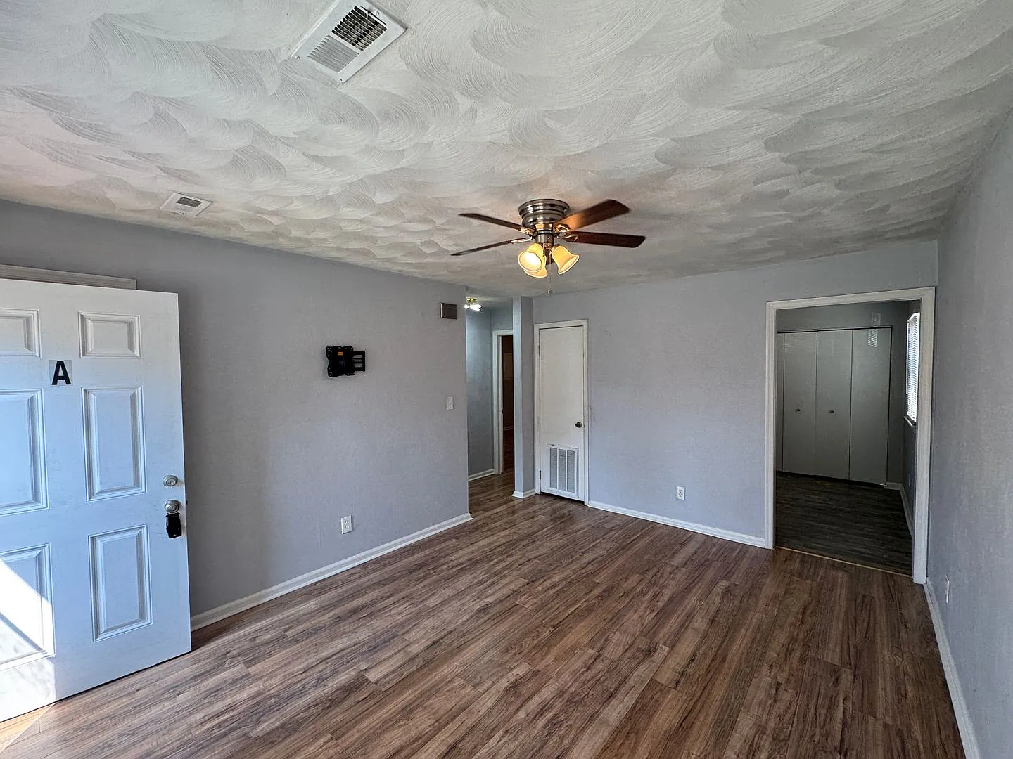 4308 Tides Ct — Photo 3
