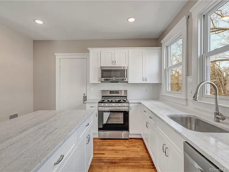 22 Hubinger St #2 — Photo 2