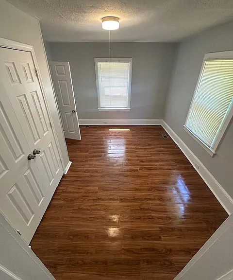 472 Mayfield Rd — Photo 6