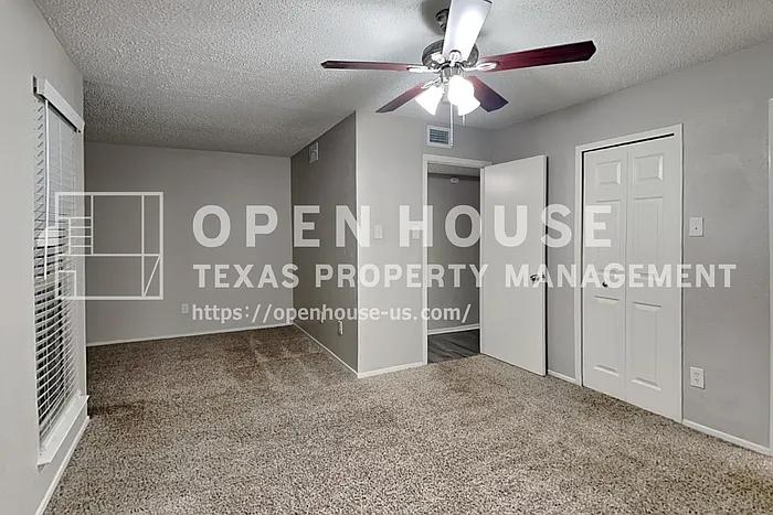 2732 Cancun Ln — Photo 9