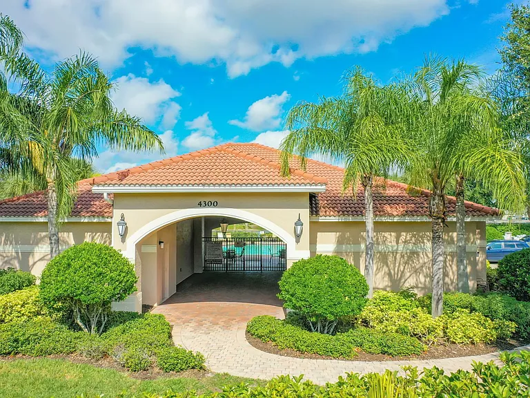 4203 Manatee Ln — Photo 49