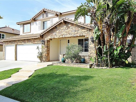 2nd image of 2165 Dickinson Ln