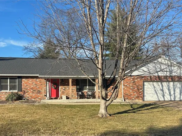 711 Pine Tree Ln, Freeburg, IL 62243