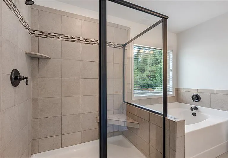 2080 Red Barn Ct — Photo 25