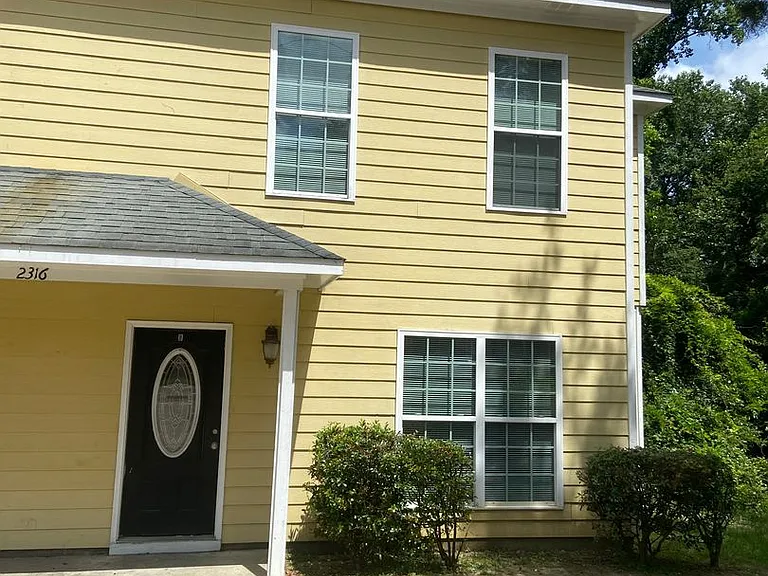 2316 Summerville Rd #A — Photo 2