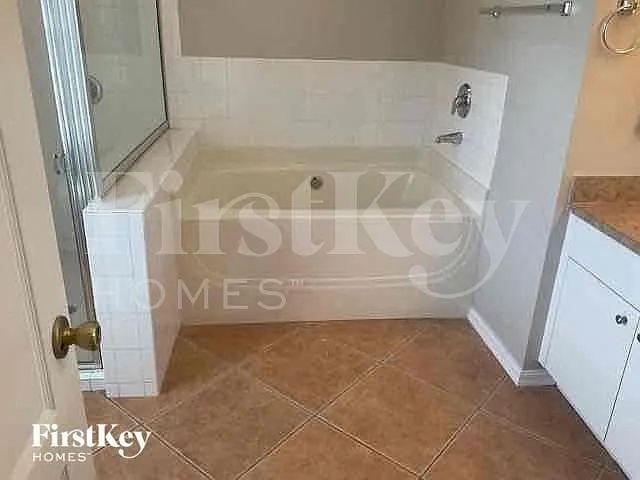2731 SW 2nd Ln — Photo 16