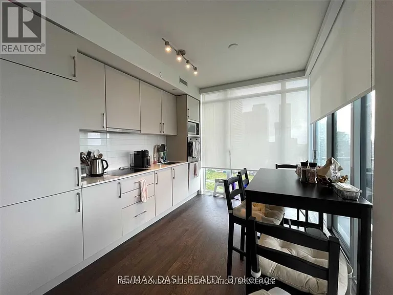 27 Bathurst St #902W — Photo 12