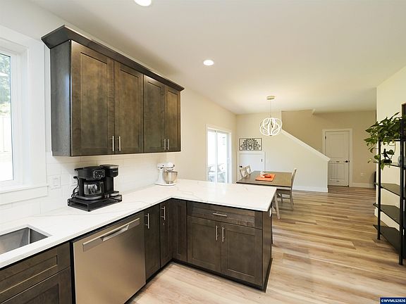 5th image of 474 Browning Ave SE