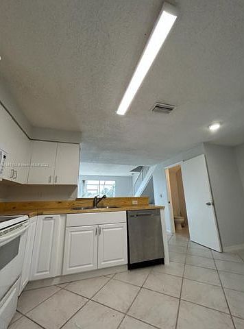 1st image of 1451 Sorrento Dr