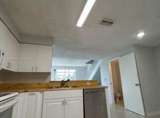 1451 Sorrento Dr, Weston, FL 33326