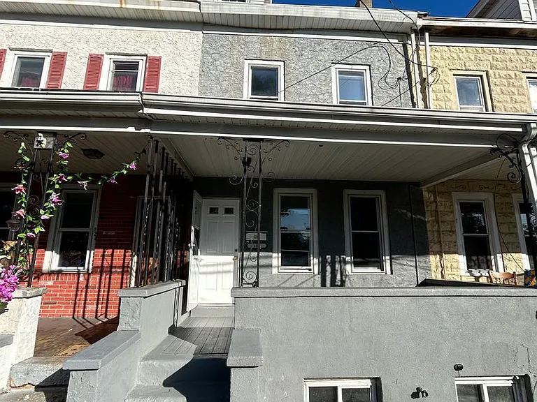126 Darcy Ave — Photo 1
