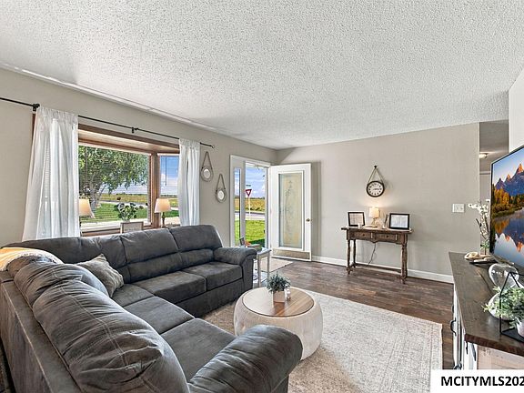 5th image of 7 Parkwood Pl