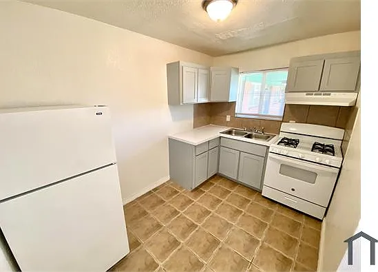 1 bed, $950 — Photo 2