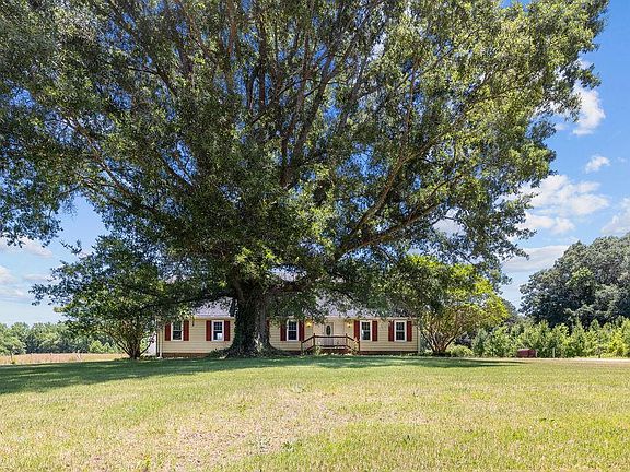 4th image of 11635 Fortsville Rd