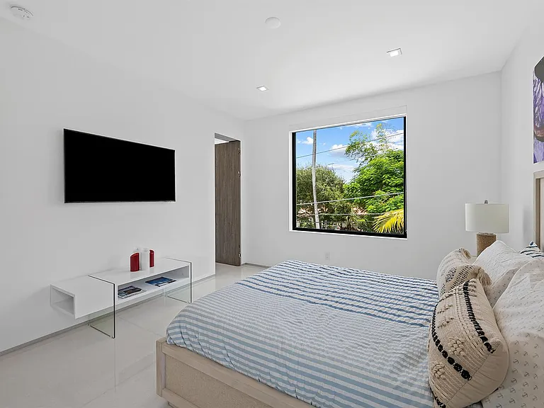 401 Lido Dr — Photo 51