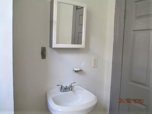 5th image of 2604-06 Valence St