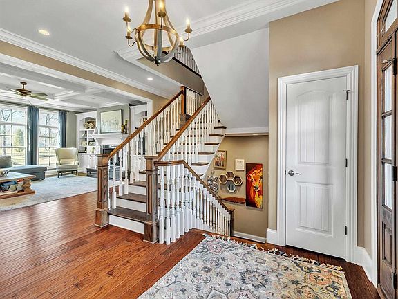 4th image of 2858 Summer Valley Ln