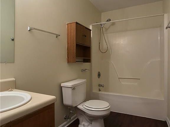 5th image of 348 Garden Acres Way