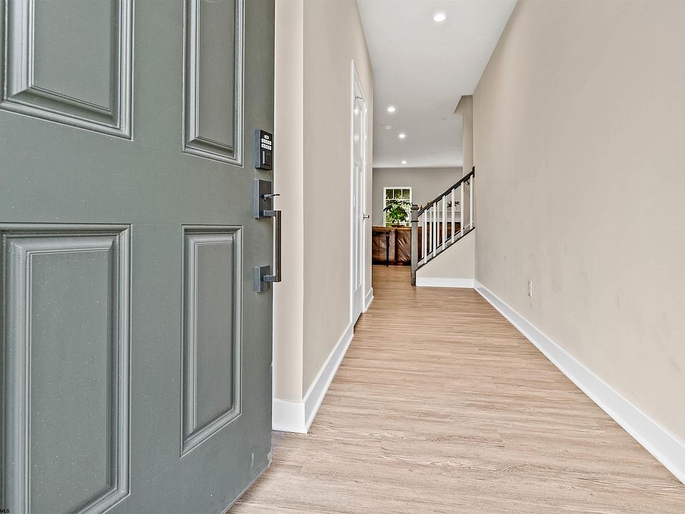 242 Stonehurst Dr, WV 26501 Zillow