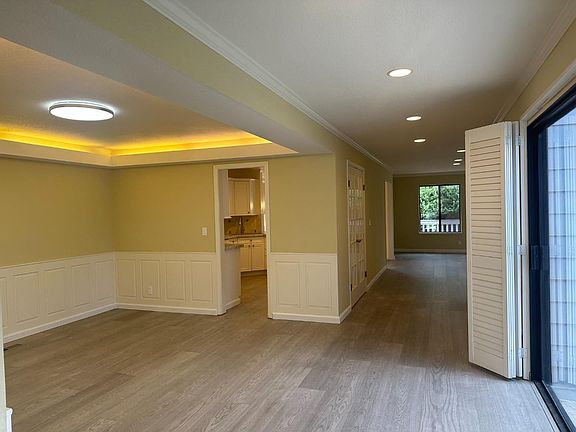 4th image of 1285 Trinity Dr