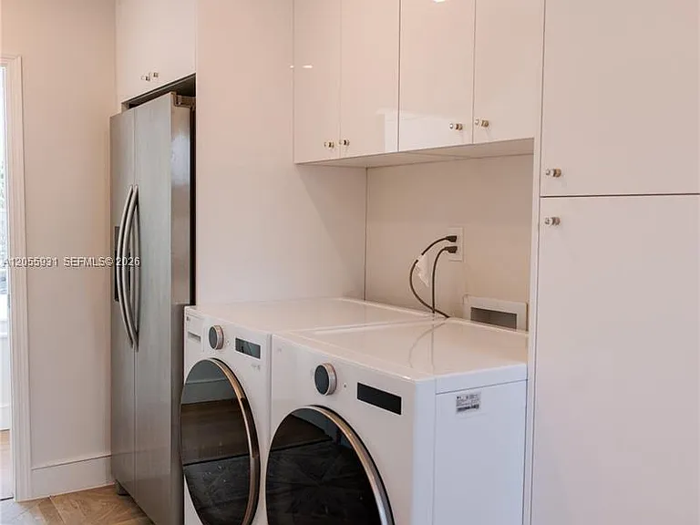 3190 Sheridan Ave — Photo 21