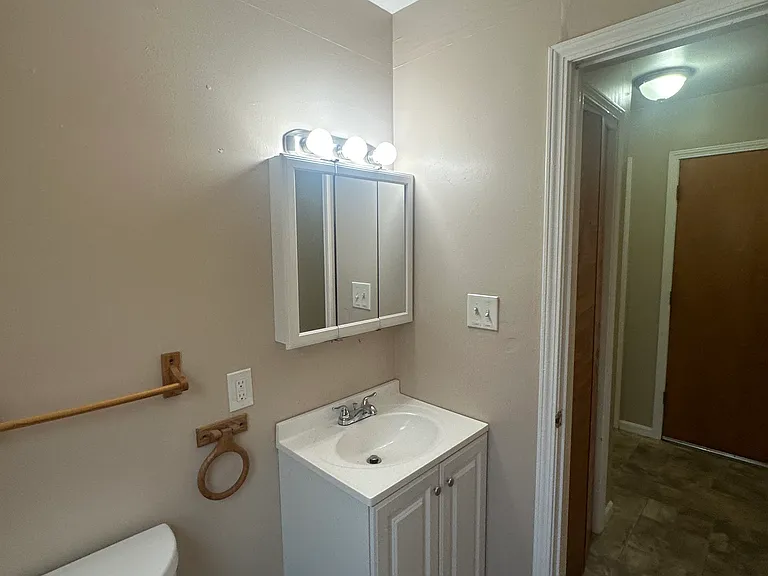2322 Orleans Ave — Photo 29