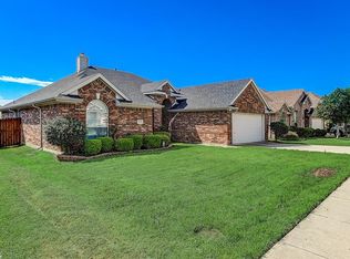 1306 Tippler Dr, Arlington, TX 76002