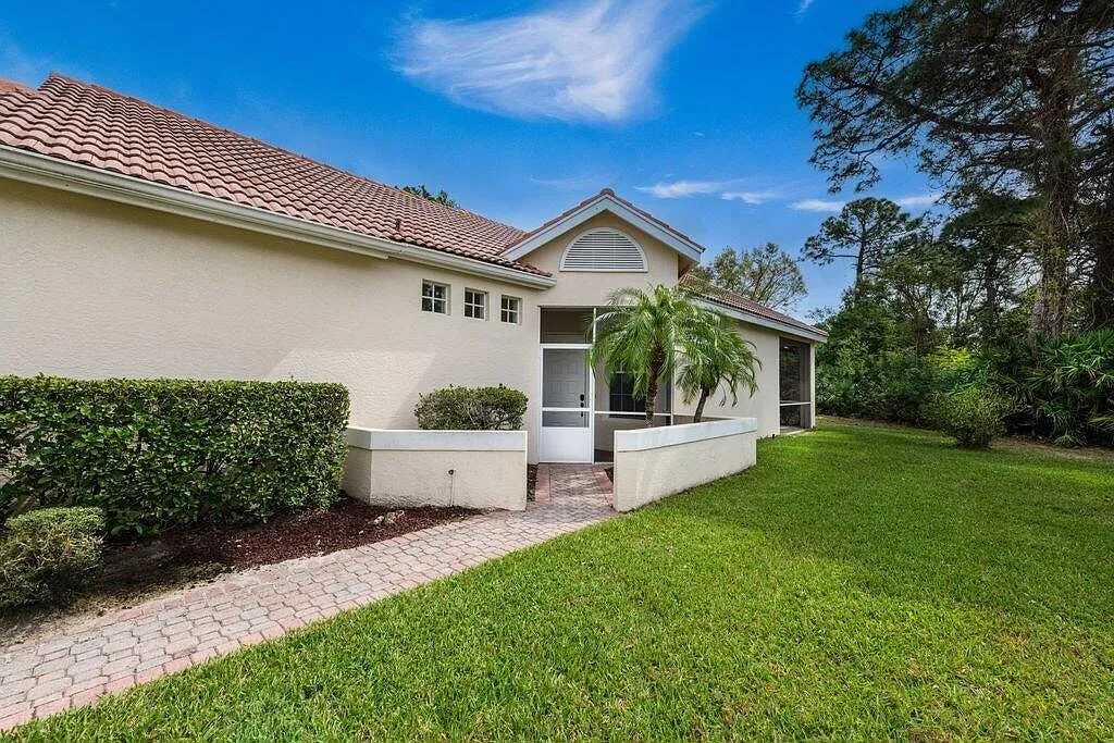 3 bed, 2.0 bath, 1675 sqft, $2,550 — Photo 3