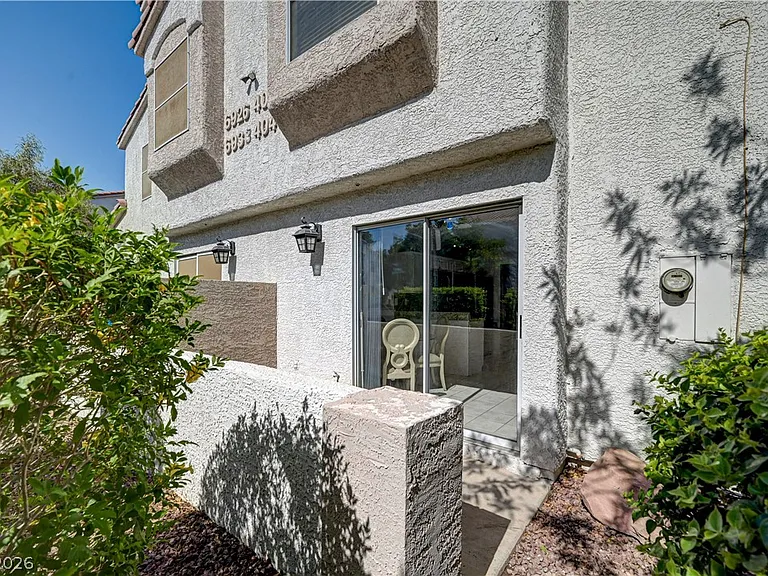 4040 Castle Cove Dr #4040 — Photo 10