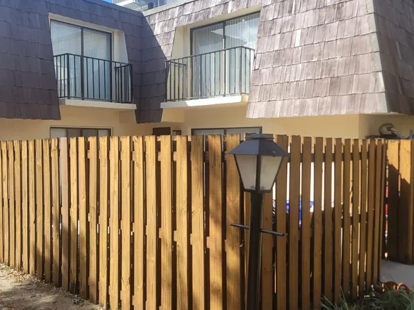 570 N Tropic Ln APT C, Vero Beach, FL 32960