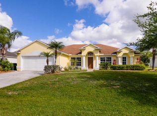 2702 Palm Lakes Ave, Fort Pierce, FL 34981