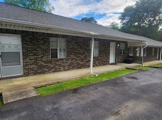 471 4th St NW APT 3, Arab, AL 35016