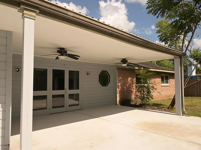 9810 Cliffwood Dr — Photo 41