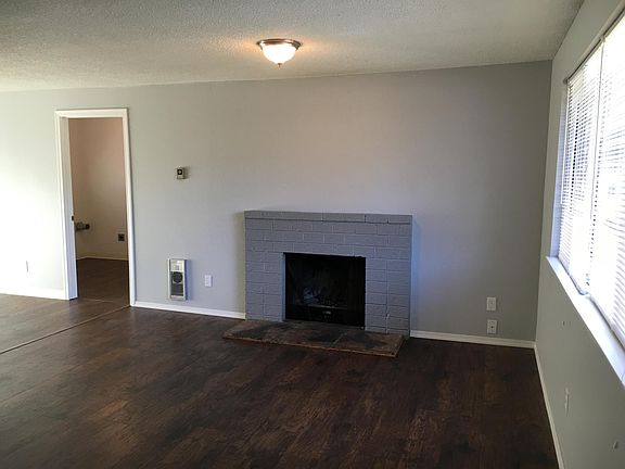 3rd image of 2815 E 19th St APT I
