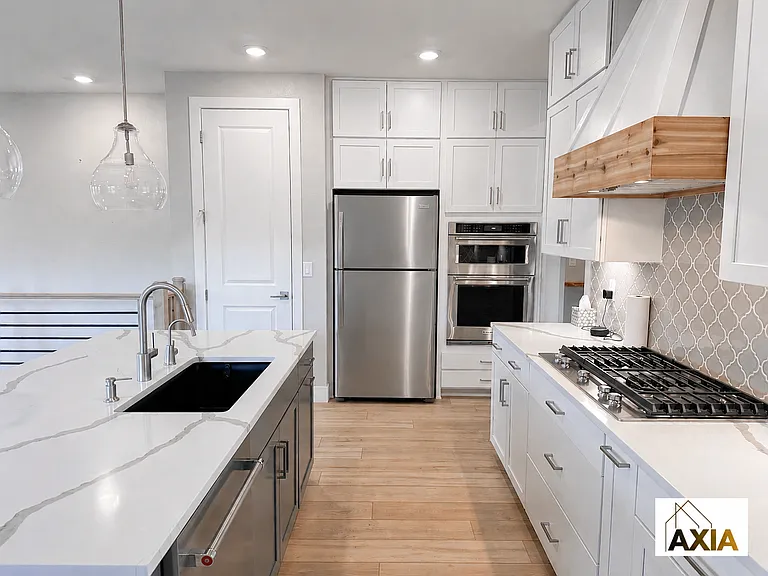 17343 W 93rd Pl — Photo 1