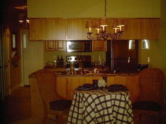3rd image of 2825 Suncrest Vlg #2825