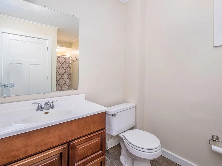 960 Pine Ave NW — Photo 14