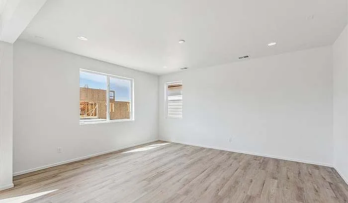 4180 Satinwood Dr — Photo 3