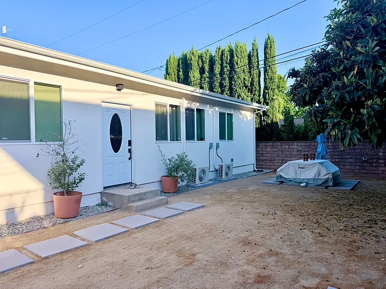 2814 Birch St — Photo 33