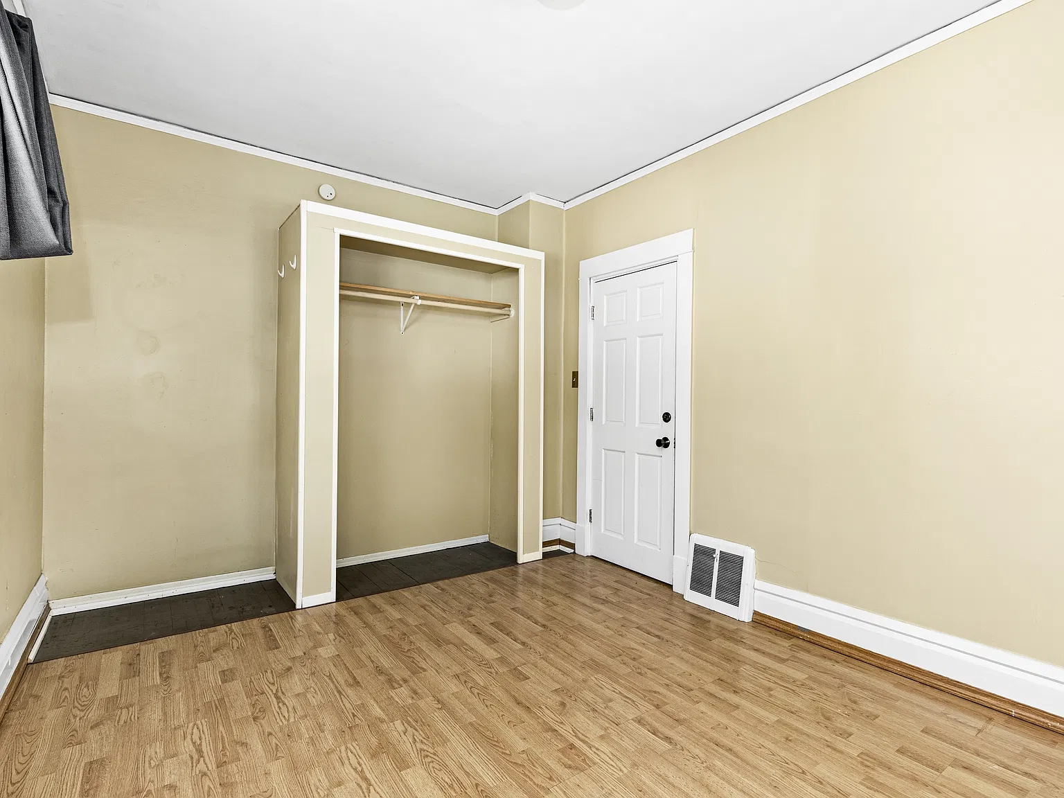 523 - 523 — Photo 2