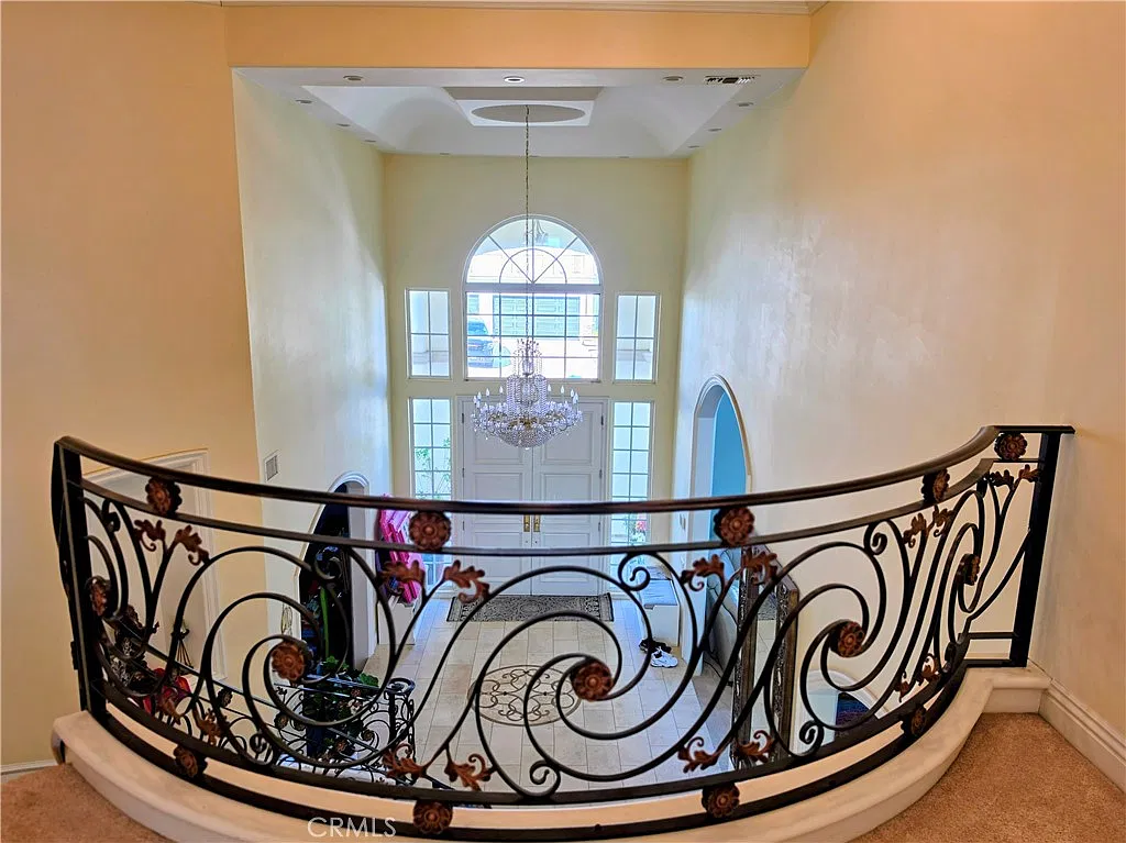 7 bed, 7874 sqft, $15,000 — Photo 4