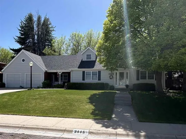 2445 Valencia Dr, Gering, NE 69341