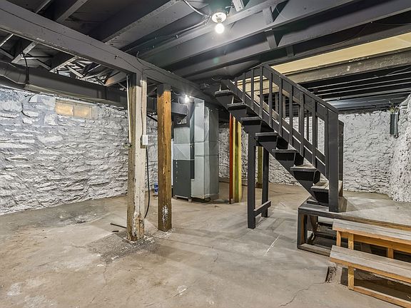 3rd image of 2711 Elmwood Ave
