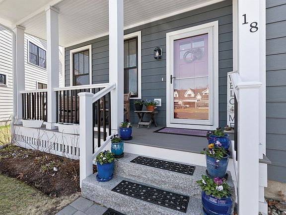 2nd image of 18 Primrose Ln #18