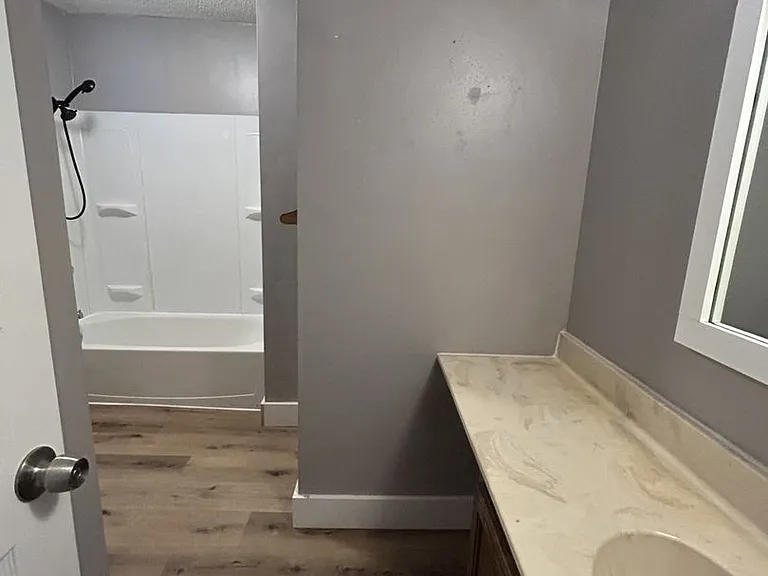 1010 S Rouse St — Photo 6