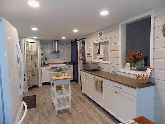 Roomy Kitchen