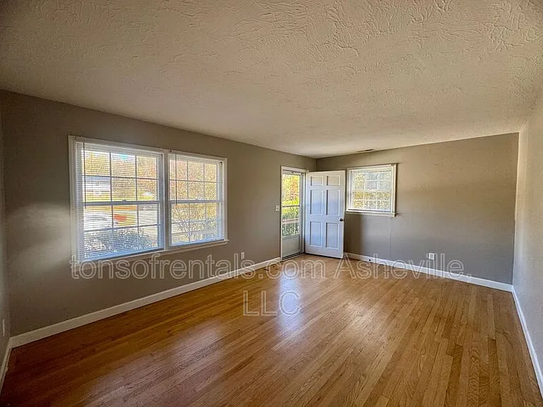 1614 Brevard Rd — Photo 2