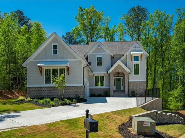 1010 Liberty Springs Dr, Woodstock, GA 30188