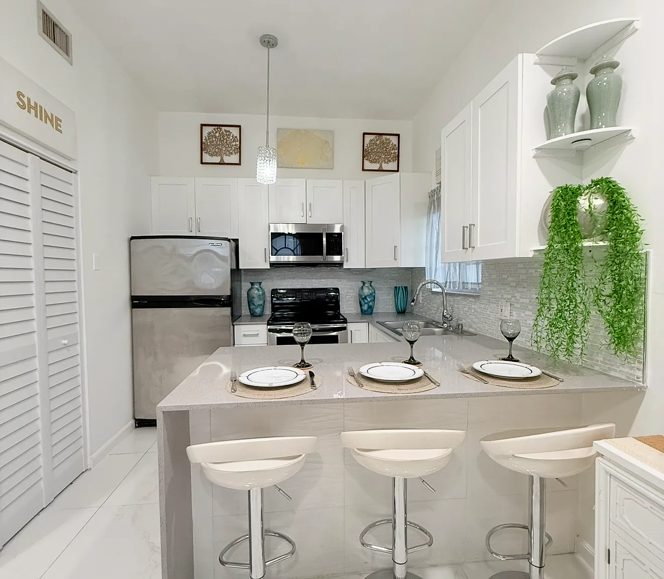 3356 Bird Ave — Photo 4