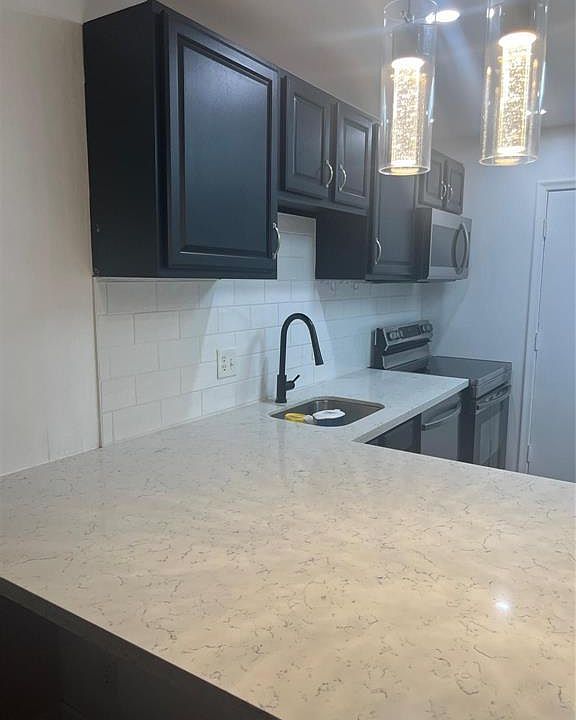 1st image of 22615 SW 66th Ave APT 206